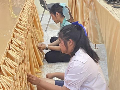 คณะคุณครูและนักเรียนโรงเรียนบ้านราหุล