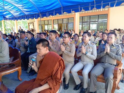 โครงการหน่วยบำบัดทุกข์ บำรุงสุข สร้างรอยยิ้มให้ประชาชน จังหวัดเพ